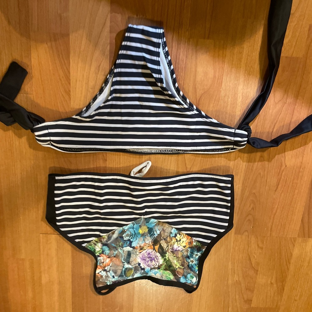 Striped bikini set